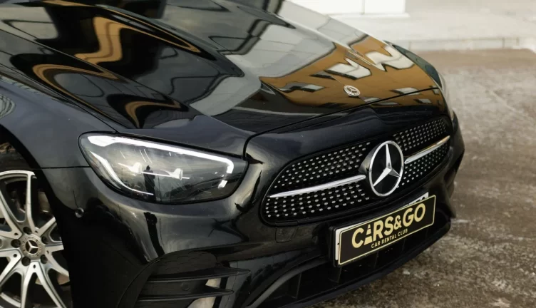 Mercedes-Benz E200 4MAT AMG