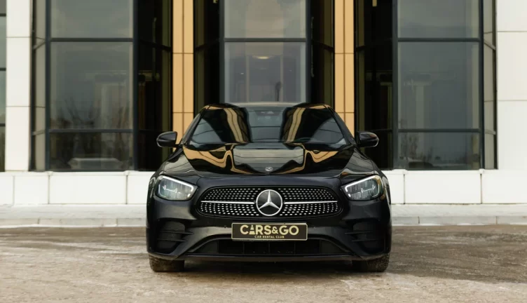 Mercedes-Benz E200 4MAT AMG